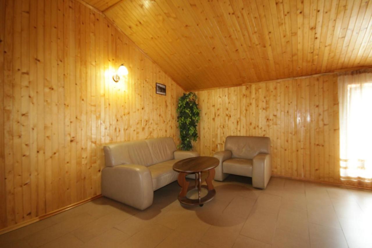 Гірка Hotell Skole Exteriör bild