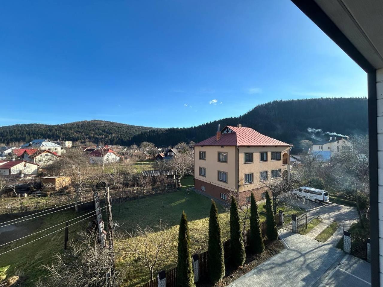 Гірка Hotell Skole Exteriör bild